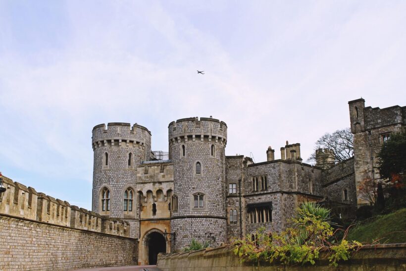 Stonehenge, Windsor Castle, and Bath from London - Image 5